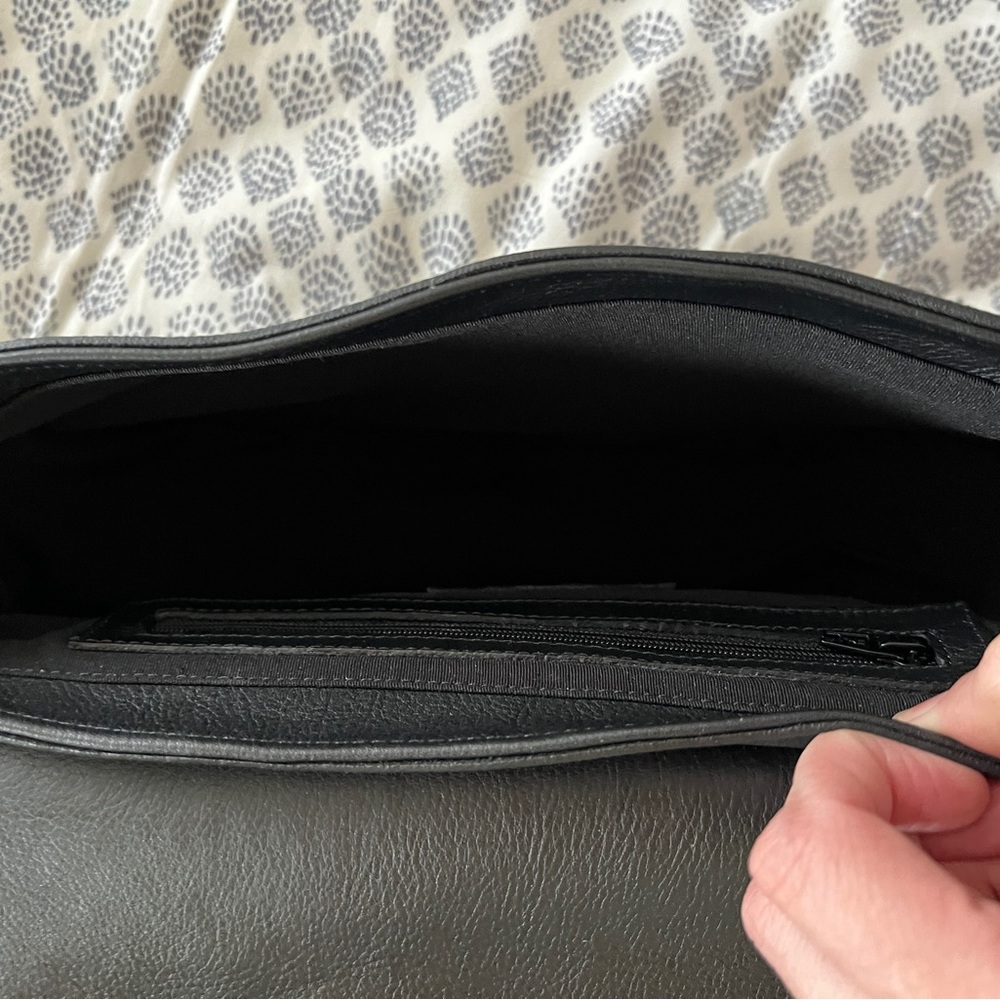 Able Black Bryce Leather Shoulder Bag - Picture 7 of 8